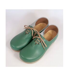 IN SEARCH OF: NOT FOR SALE

SVEN TIE CLOSED BACK